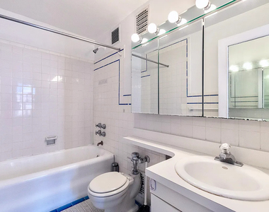 241 East 38th Street - Photo Thumbnail 1