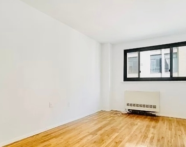 East 24th Street - Photo Thumbnail 0