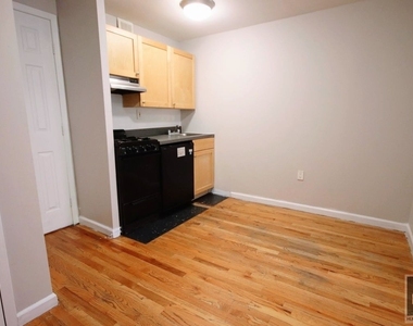 East 5th Street - Photo Thumbnail 1