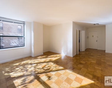 West 87th Street - Photo Thumbnail 1