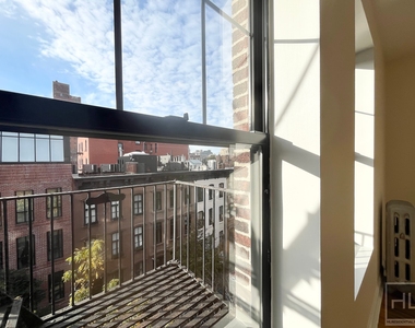 West 11th Street - Photo Thumbnail 5