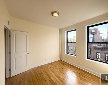 West 11th Street - Photo Thumbnail 0