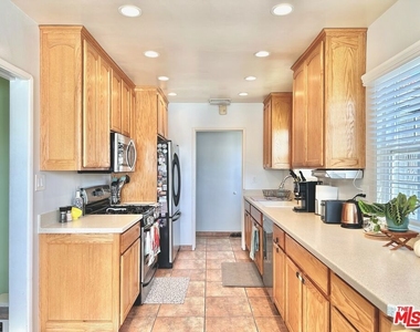 2132 Mcpherson Place - Photo Thumbnail 9