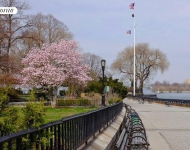416 E 81st Street - Photo Thumbnail 5