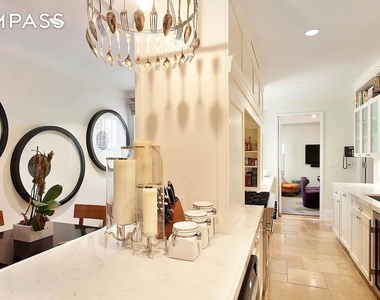 40 E 66th Street - Photo Thumbnail 3