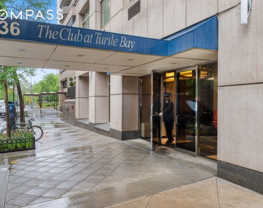 236 E 47th Street - Photo Thumbnail 9