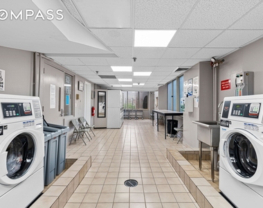 236 E 47th Street - Photo Thumbnail 8