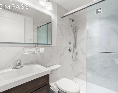 236 E 47th Street - Photo Thumbnail 3