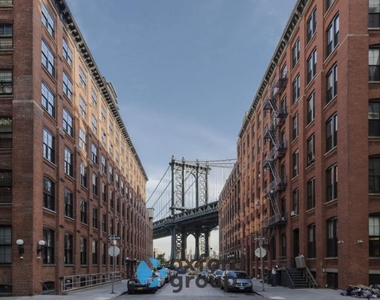 Washington Street - Photo Thumbnail 6