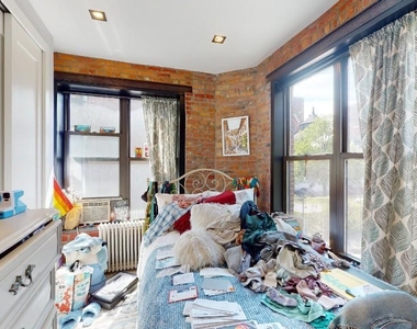 Stanton Street - Photo Thumbnail 0