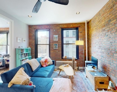 Stanton Street - Photo Thumbnail 1