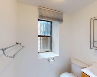 West 106th Street - Photo Thumbnail 5