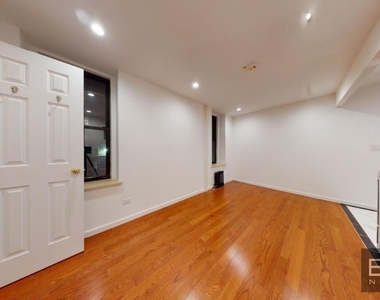 299 East 11th Street - Photo Thumbnail 4