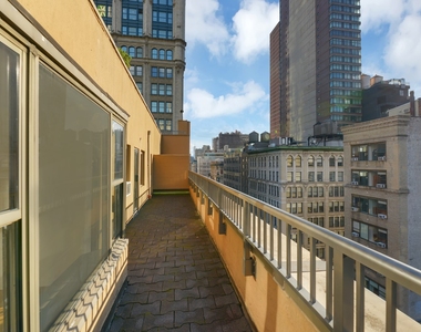 Madison Avenue - Photo Thumbnail 8