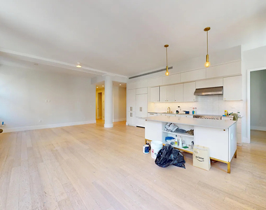 452 Brorome street apt 3W - Photo Thumbnail 6
