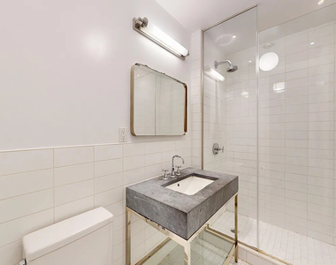 452 Brorome street apt 3W - Photo Thumbnail 17