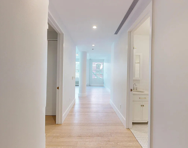 452 Brorome street apt 3W - Photo Thumbnail 9