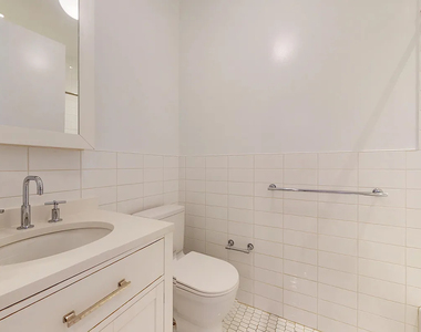 452 Brorome street apt 3W - Photo Thumbnail 16