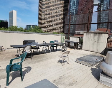 East 35th Street - Photo Thumbnail 11