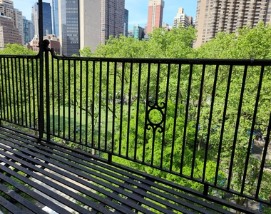 East 35th Street - Photo Thumbnail 10