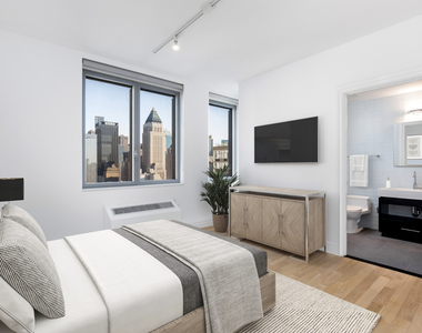 554 West 54th Street - Photo Thumbnail 4