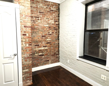 East 18th Street - Photo Thumbnail 3