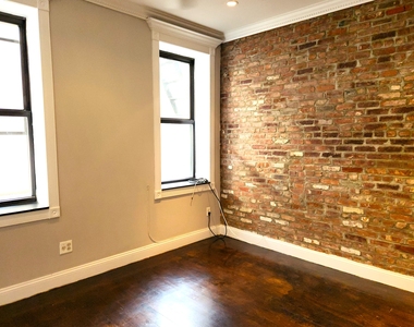 East 18th Street - Photo Thumbnail 1