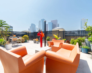 108 W 2nd Street - Photo Thumbnail 18