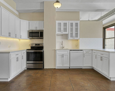 108 W 2nd Street - Photo Thumbnail 5