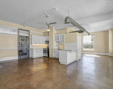 108 W 2nd Street - Photo Thumbnail 1