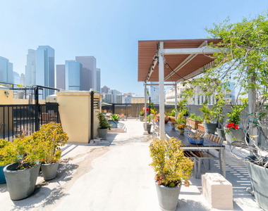 108 W 2nd Street - Photo Thumbnail 17