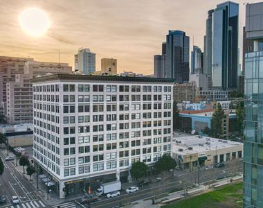 108 W 2nd Street - Photo Thumbnail 19