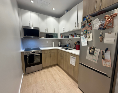 333 Linden Boulevard - Photo Thumbnail 4