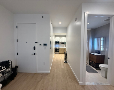333 Linden Boulevard - Photo Thumbnail 3