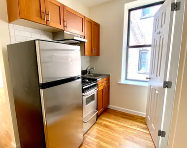East 80th Street - Photo Thumbnail 1