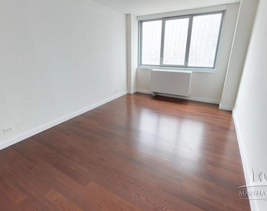 East 34th Street - Photo Thumbnail 6