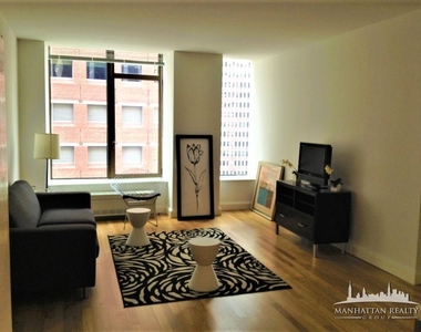 Hanover Square - Photo Thumbnail 6