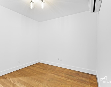 13 Old Fulton Street - Photo Thumbnail 4