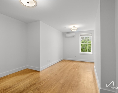 13 Old Fulton Street - Photo Thumbnail 3