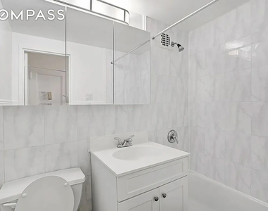 228 E 81st Street - Photo Thumbnail 2