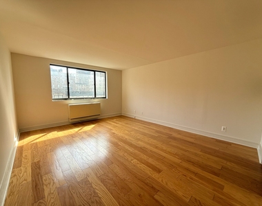 96th Street & West end avenue  - Photo Thumbnail 4