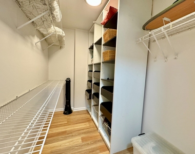 222 West 14th Street - Photo Thumbnail 9