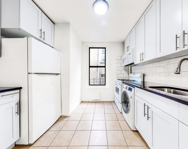 357 Edgecombe Avenue - Photo Thumbnail 2