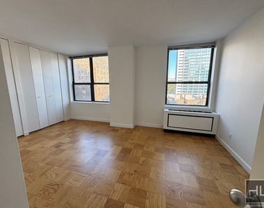 West 87th Street - Photo Thumbnail 1