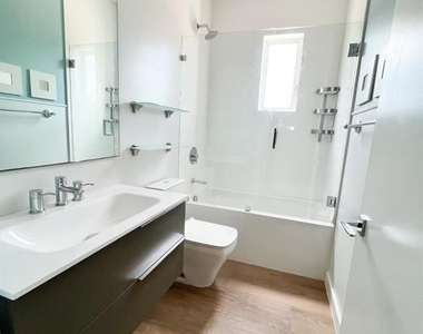 3037 S Elizabeth St - Photo Thumbnail 6
