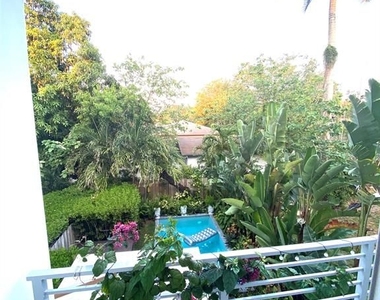 3037 S Elizabeth St - Photo Thumbnail 22