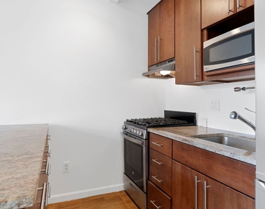 416 E 117th Street - Photo Thumbnail 2
