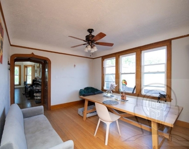 5057 West Newport Avenue - Photo Thumbnail 10