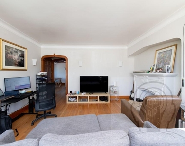 5057 West Newport Avenue - Photo Thumbnail 14