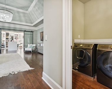 1930 Northside Drive Nw - Photo Thumbnail 14